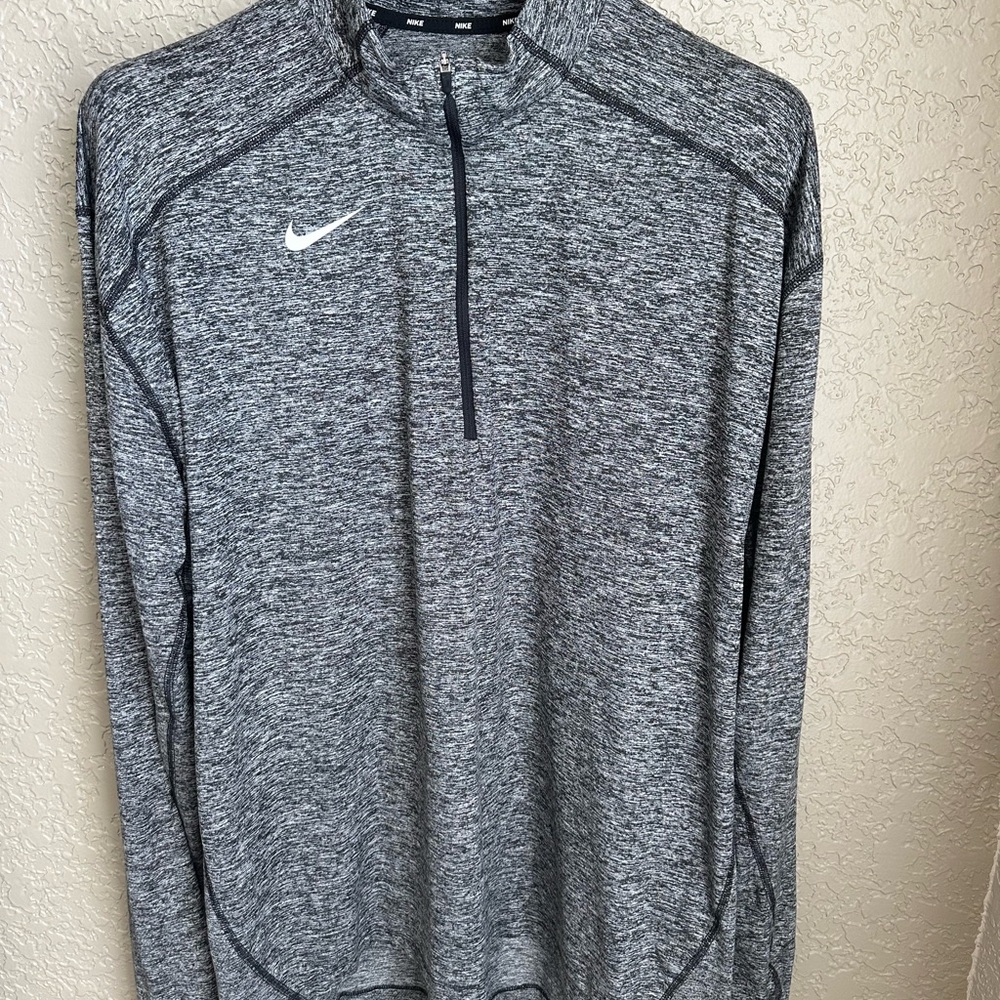 Men’s Nike Heather Gray Long Sleeve Quarter Zip